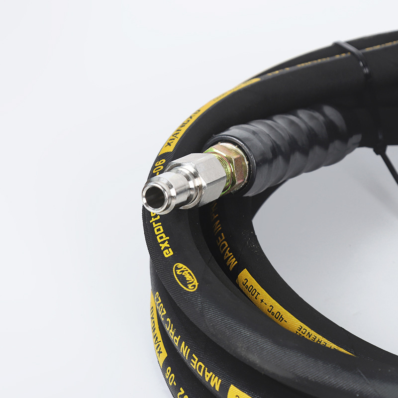 Udând grădină furtun de înaltă presiune